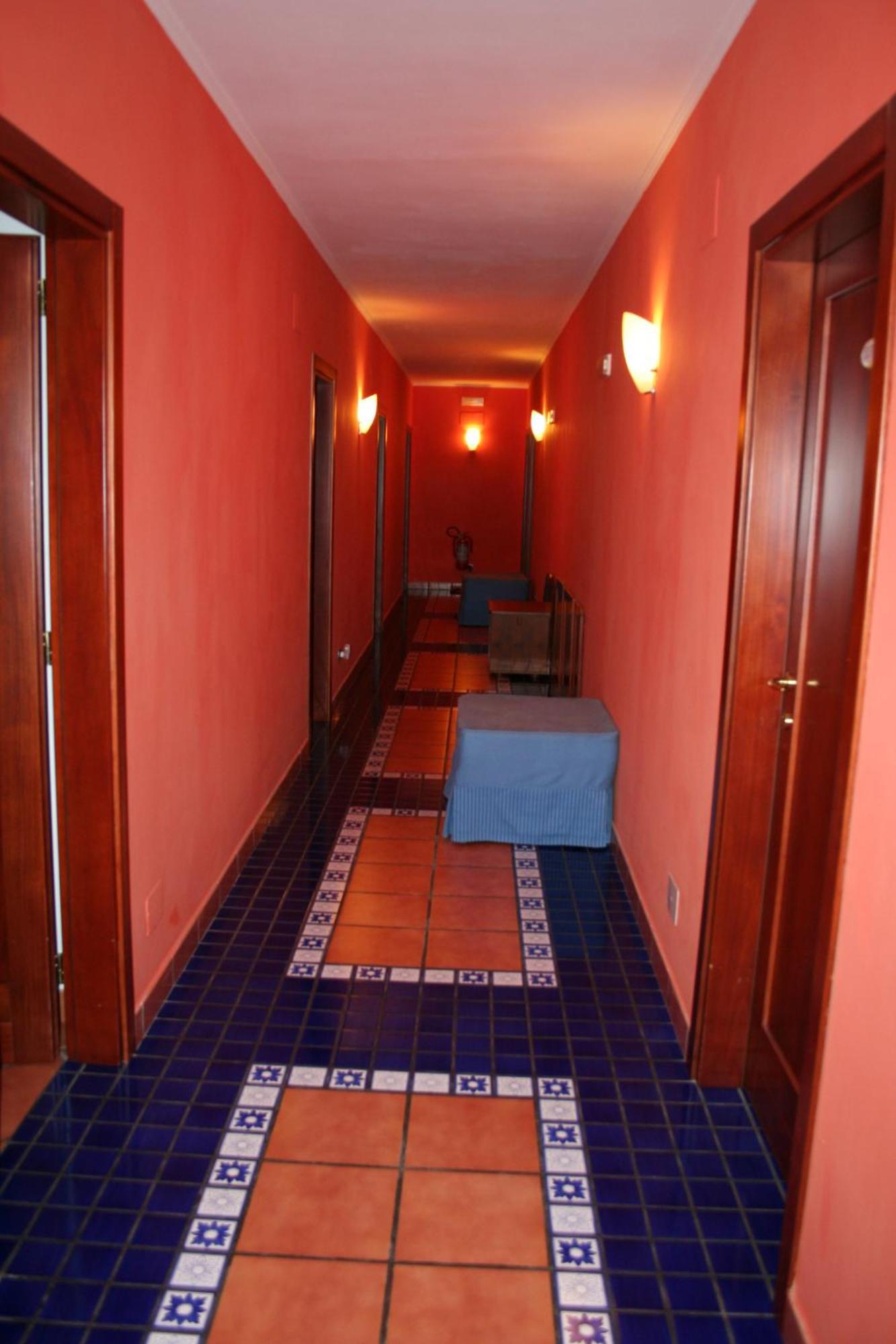Hotel Locanda Dei Trecento 사프리 외부 사진