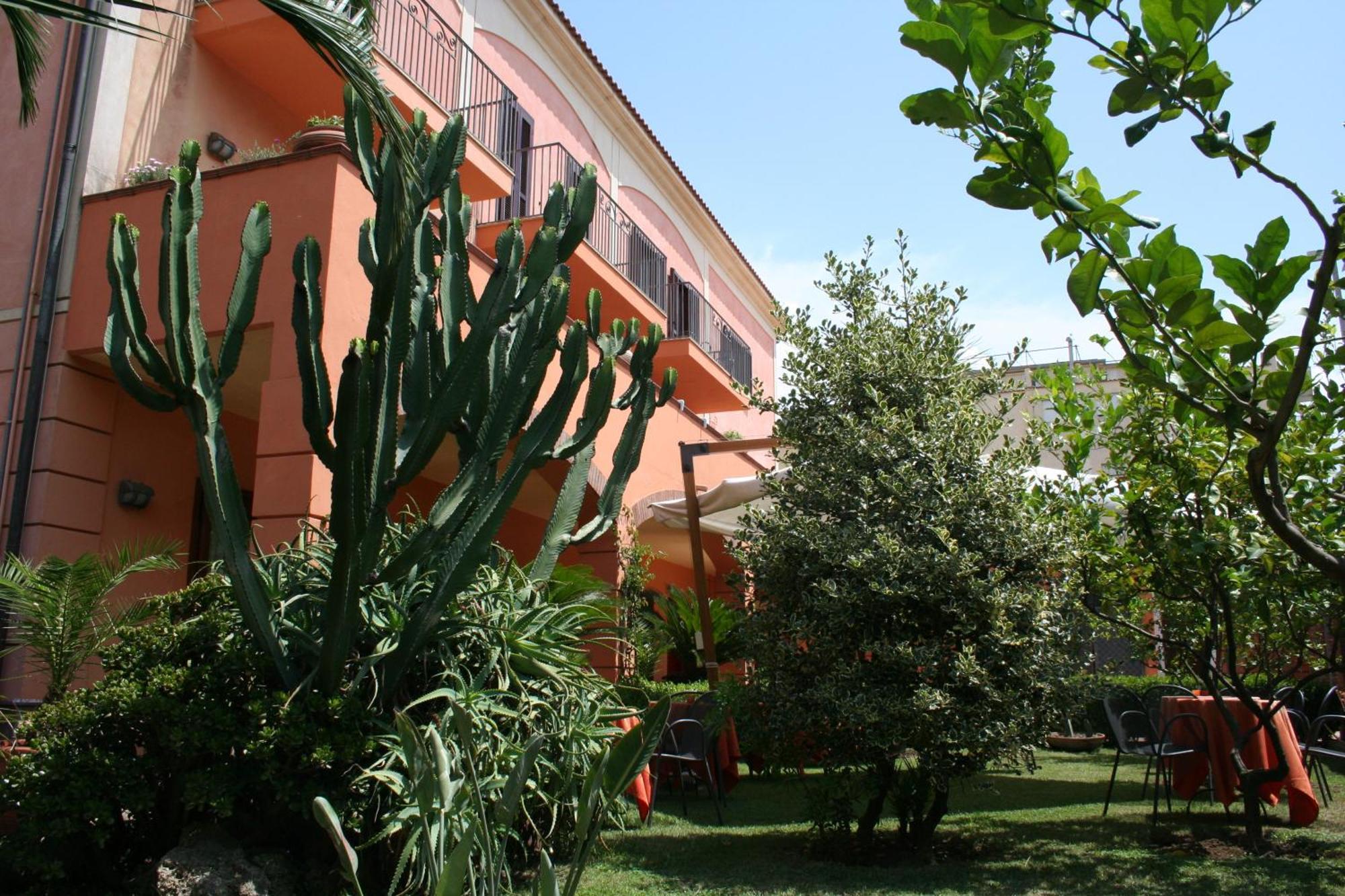 Hotel Locanda Dei Trecento 사프리 외부 사진